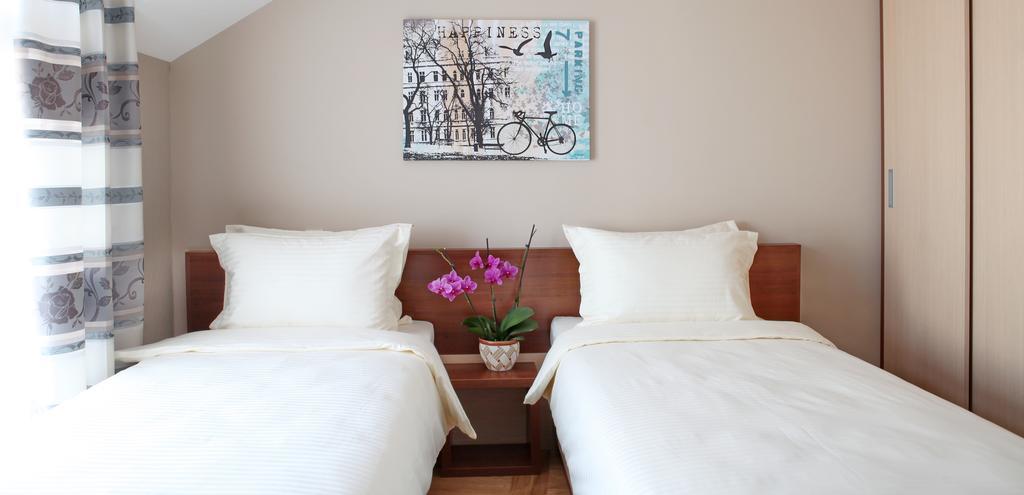 Garni Hotel Tema Nova Čačak Rom bilde
