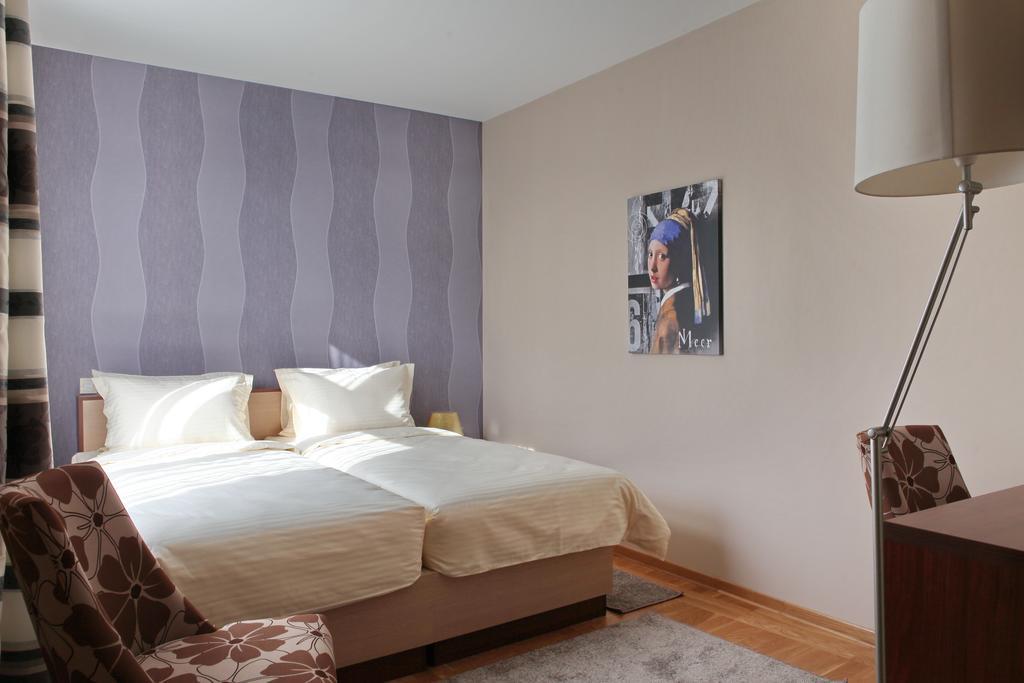 Garni Hotel Tema Nova Čačak Rom bilde