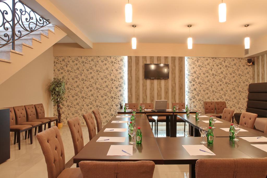 Garni Hotel Tema Nova Čačak Eksteriør bilde